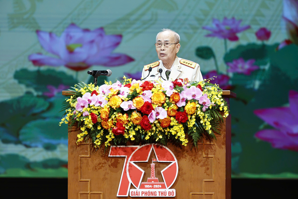Thay mặt nhân chứng lịch sử, cựu chiến binh Nguyễn Thụ (quận Hai Bà Trưng) nguyên cán bộ Trung đoàn 102 - Trung đoàn Thủ đô, Đại đoàn 308 - Đại đoàn Quân Tiên phong phát biểu tại Lễ kỷ niệm. Trong đó chia sử: