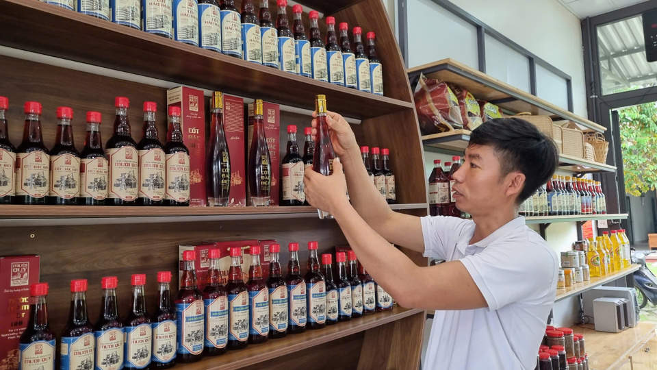 Nước mắm của hộ ông Đào Trọng Mười đã đạt OCOP 3 sao.