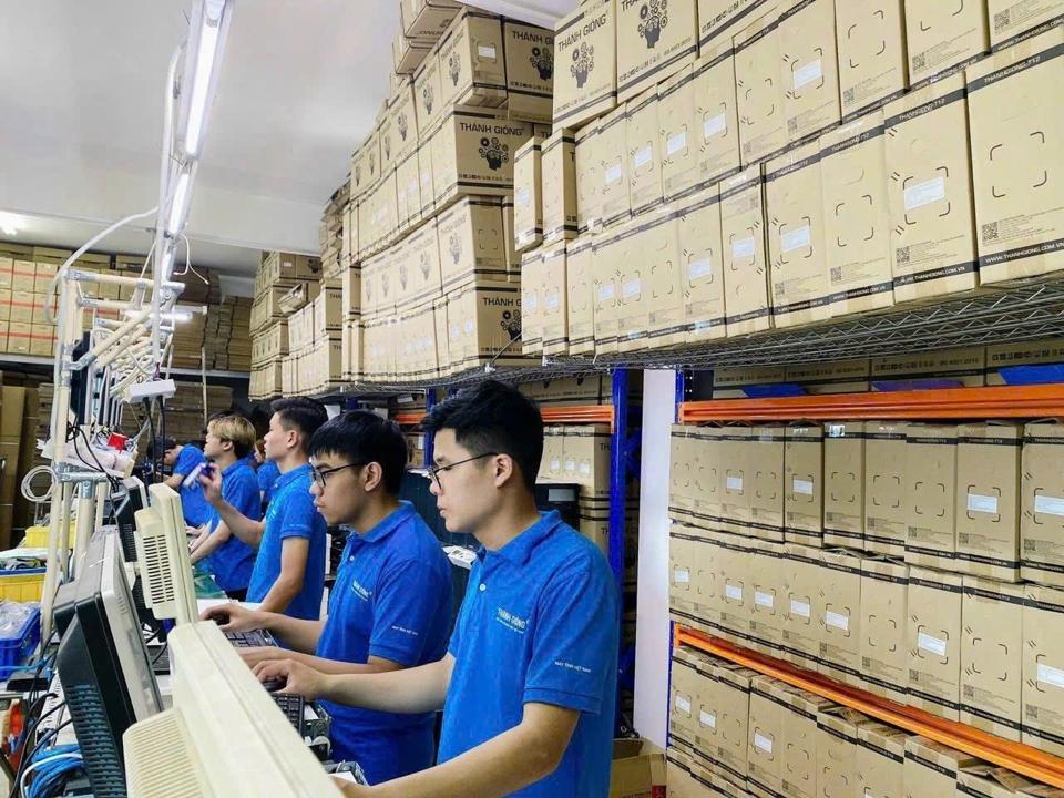 Dây chuyển sản xuất của máy tính Thánh Gióng. Ảnh: Khắc Kiên