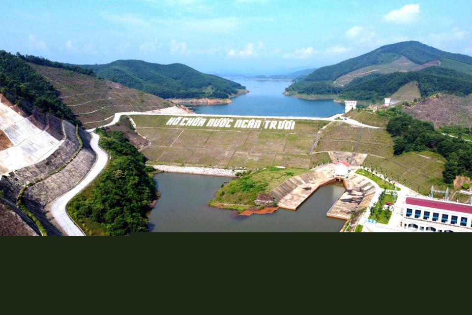 Hồ chứa nước Ngàn Trươi (Hà Tĩnh).