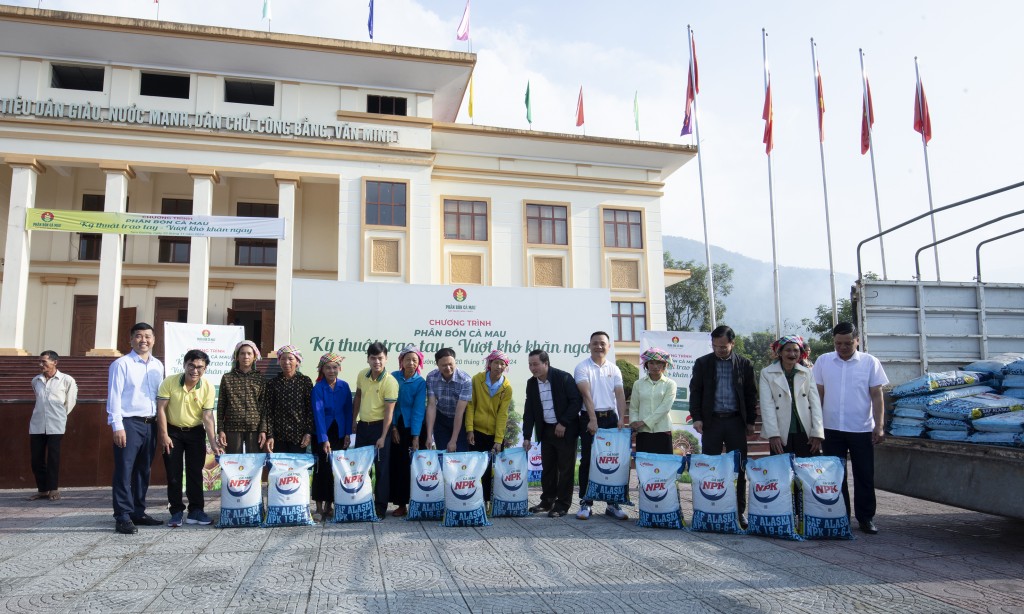 PVCFC xây dựng nhà tình nghĩa tại Lai Châu: Sẻ chia yêu thương!