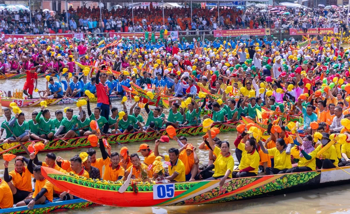 Doanh thu du lịch trong tháng 11 của Sóc Trăng tăng mạnh nhờ Doanh thu du lịch trong tháng 11 của Sóc Trăng tăng mạnh nhờ