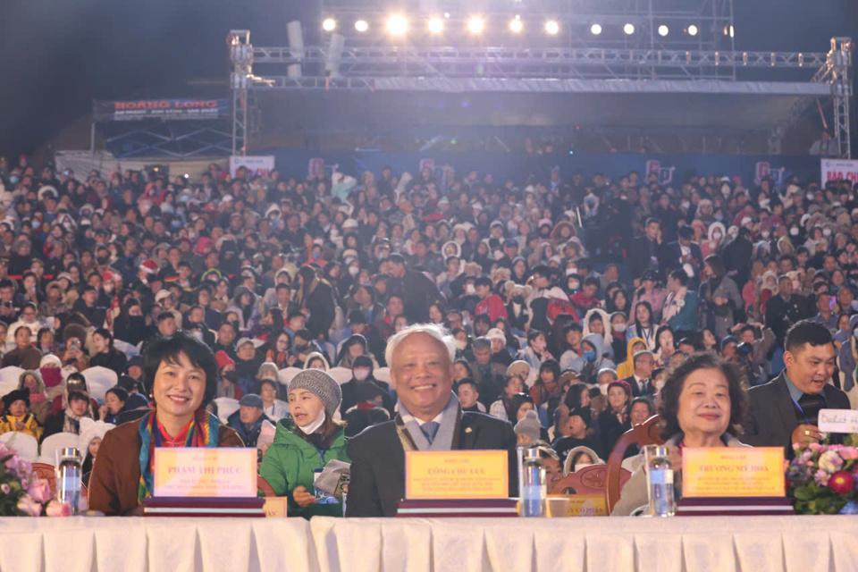 Lễ khai mạc có sự tham dự của Ủy viên Bộ Chính trị, Phó Thủ tướng Thường trực Chính phủ Nguyễn Hòa Bình cùng lãnh đạo, nguyên lãnh đạo Đảng, Nhà nước, Quốc hội, Chính phủ, MTTQ Việt Nam, các bộ, ban ngành, lãnh đạo các địa phương...