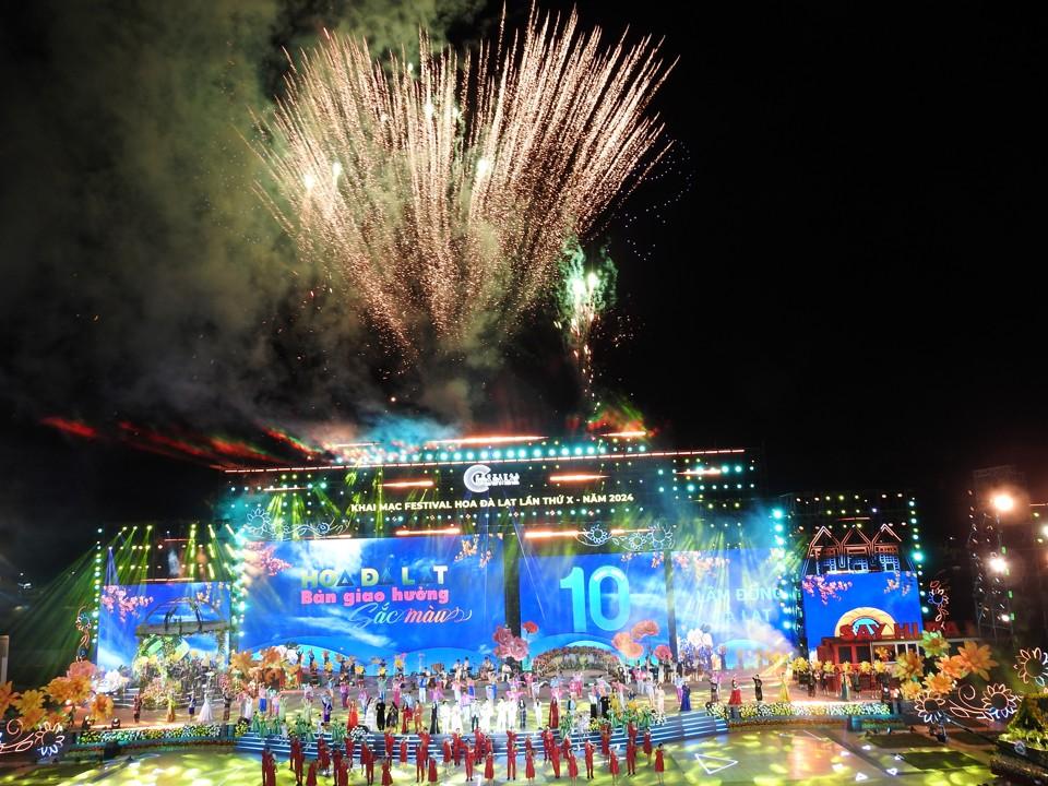 Khai mạc Festival hoa Đà Lạt lần thứ X- lung linh, đặc sắc và hoành tráng - Ảnh 5