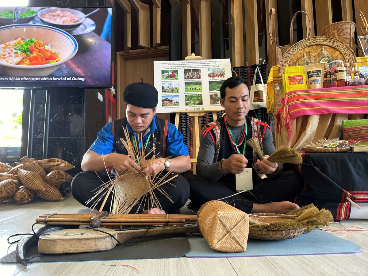 Giới thiệu các sản phẩm truyền thống của tỉnh Quảng Nam tại Hội nghị Giới thiệu các sản phẩm truyền thống của tỉnh Quảng Nam tại Hội nghị