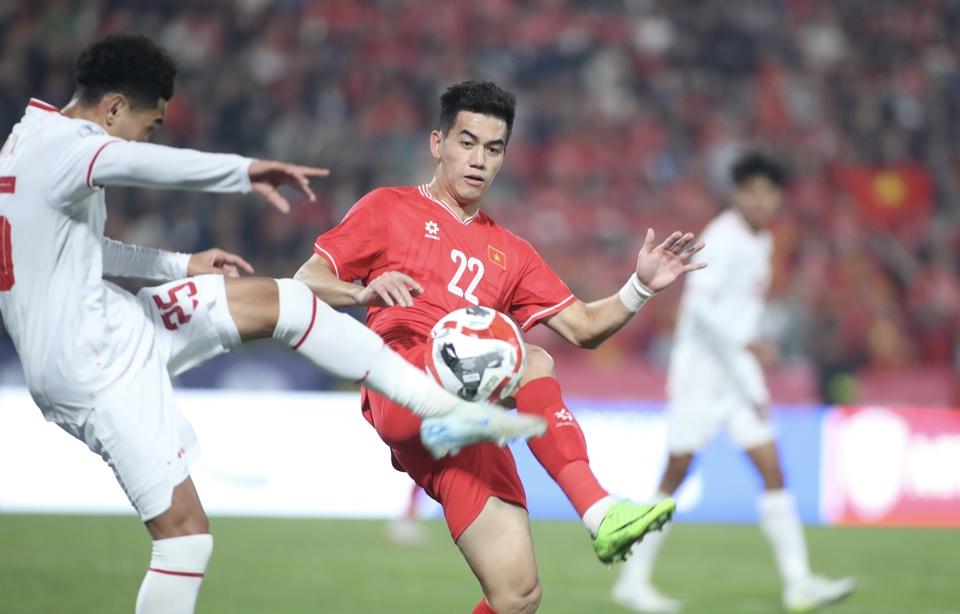 Tuyển Việt Nam thắng tuyển Indonesia trên sân Việt Trì. Ảnh: Ngọc Tú