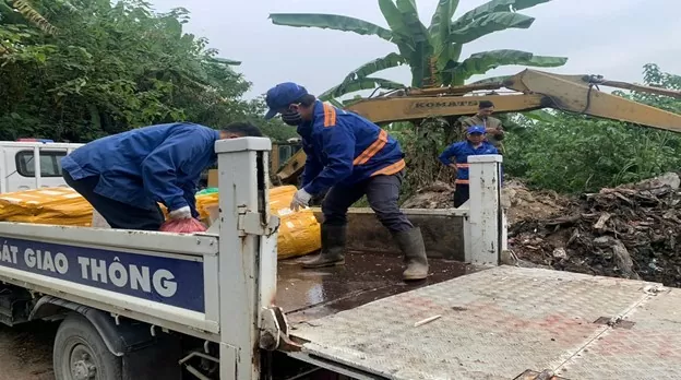 Hòa Bình: Tiêu hủy gần 1 tấn nội tạng không rõ nguồn gốc xuất xứ Hòa Bình: Tiêu hủy gần 1 tấn nội tạng không rõ nguồn gốc xuất xứ