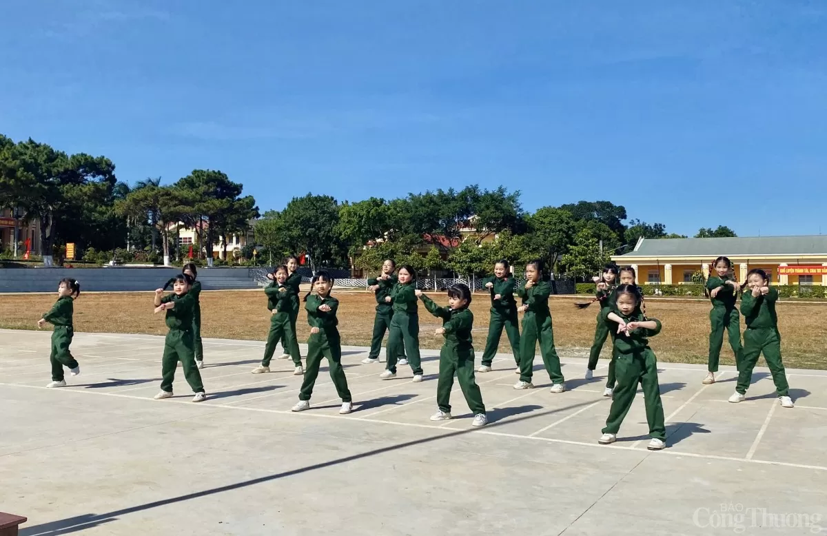 Học sinh Gia Lai hào hứng với nhiều trải nghiệm thú vị khi được hoá thân thành chiến sĩ Gia Lai: Học sinh hào hứng với nhiều trải nghiệm thú vị khi được hoá thân thành chiến sĩ