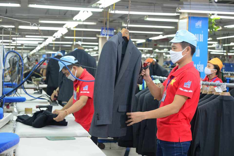 Dật may là trong những doanh nghiệp tận dụng cơ hội để tận dụng cơ hội xuất khẩu. Ảnh: Khắc Kiên