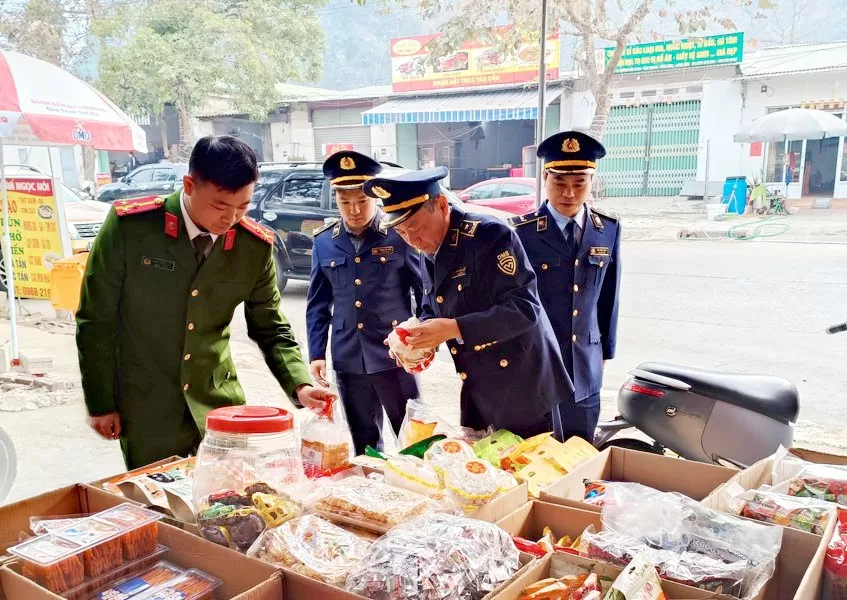 Lạng Sơn: Kiểm tra An toàn thực phẩm tại xã Tân Thanh Lạng Sơn: Kiểm tra An toàn thực phẩm tại xã Tân Thanh