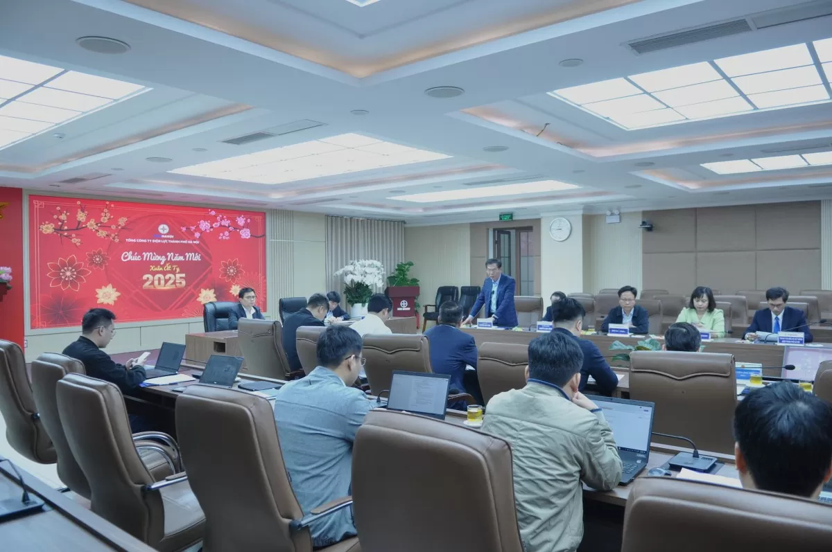 Ảnh Thứ trưởng Trương Thanh Hoài kiểm tra điện dịp Tết Ảnh Thứ trưởng Trương Thanh Hoài kiểm tra điện dịp Tết