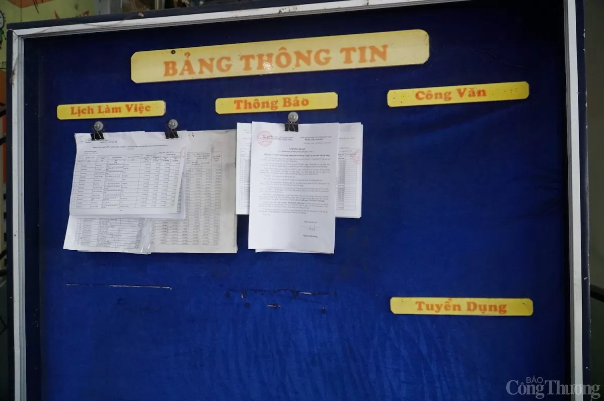 Công ty TNHH MTV Chợ Siêu thị Đà Nẵng dán thông báo yêu cầu tiểu thương nộp tiền nếu không dọa sẽ đơn phương thanh lý hợp đồng