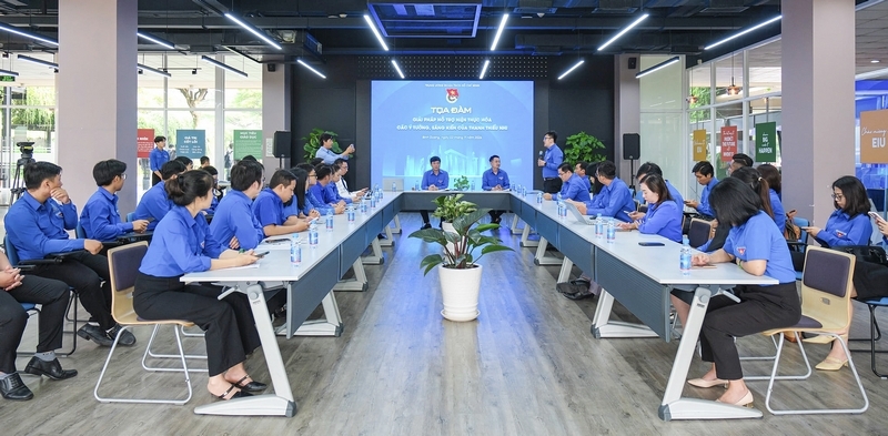 Tỉnh Đoàn Vĩnh Long tham gia tọa đàm hiện thực hóa các ý tưởng, sáng kiến.