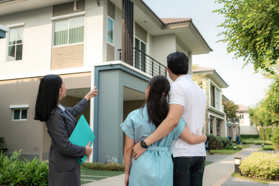 Lãi suất ưu đãi chỉ từ 5%/năm cùng thời hạn vay lên đến 35 năm giúp các khách hàng trẻ có thể cân đối khả năng tài chính cho những mục đích khác. Ảnh: ABBank
