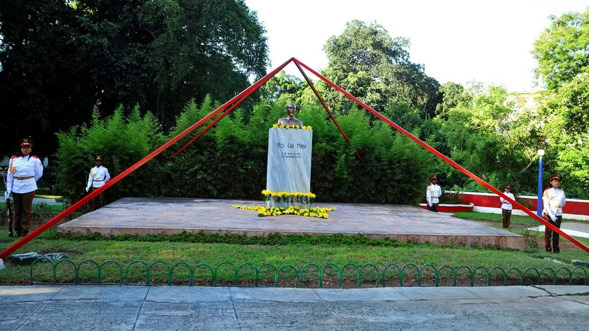 Tượng đài Hồ Chí Minh tại Thủ đô Havana - Cuba. Ảnh: V.H.