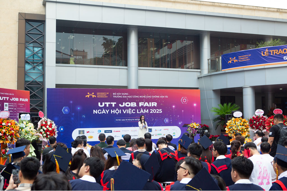 Ngày hội việc làm UTT Job Fair 2025 Ngày hội việc làm UTT Job Fair 2025
