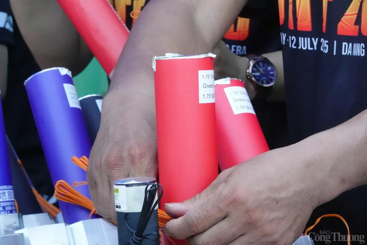 Sẽ có hơn 5.000 quả pháo hoa các loại được sử dụng trong phần thi Sẽ có hơn 5.000 quả pháo hoa các loại được sử dụng trong phần thi