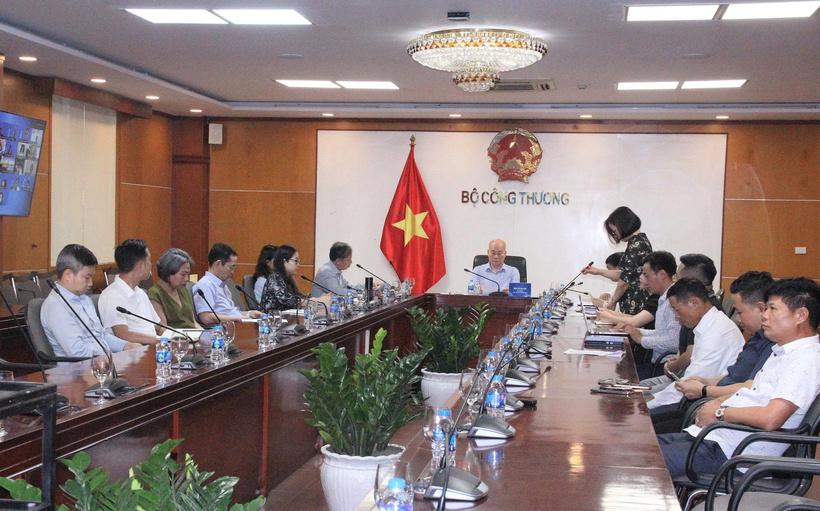 Toàn cảnh Hội nghị giao ban Xúc tiến thương mại với hệ thống Thương vụ Việt Nam tại nước ngoài tháng 6 năm 2025. Ảnh: Phương Cúc