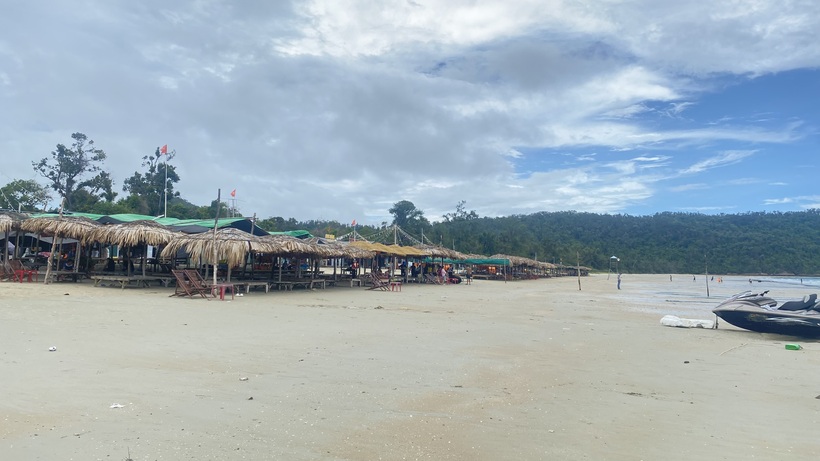 Khu bãi tắm Vàn Chảy, đặc khu Cô Tô, tỉnh Quảng Ninh. Ảnh: Thu Anh