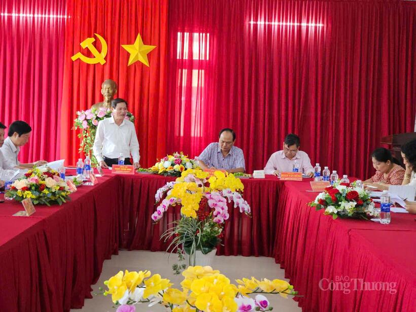 Tổ công tác số 1 Sở Công Thương TP. Cần Thơ làm việc tại xã Thạnh An