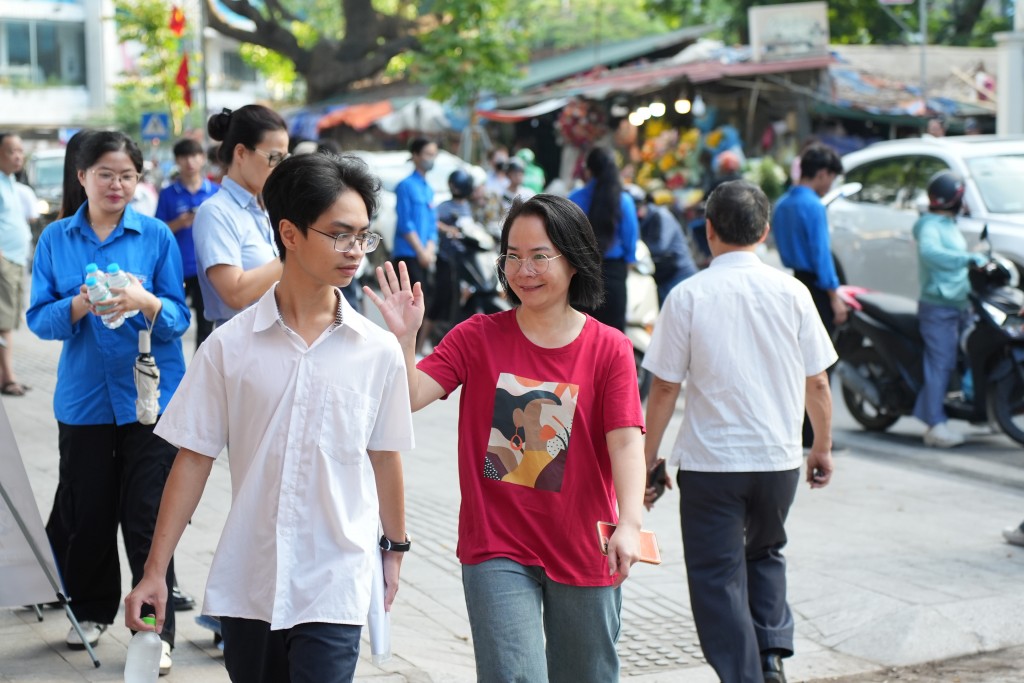 Hà Nội có 200 trường học sinh đỗ tốt nghiệp THPT 100%