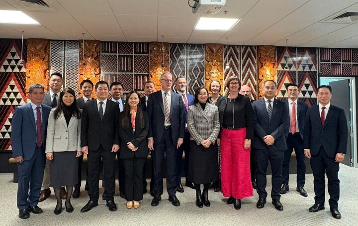 Kỳ họp lần thứ 9 JTEC do Thứ trưởng Bộ Công Thương Việt Nam Phan Thị Thắng và Quyền Thứ trưởng Bộ Ngoại giao và Thương mại New Zealand Brian Willson đồng chủ trì