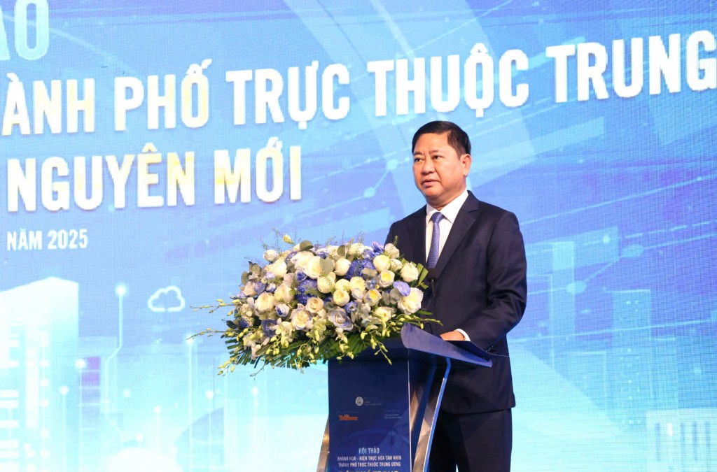 Chủ tịch UBND tỉnh Khánh Hòa Trần Quốc Nam phát biểu khai mạc hội thảo