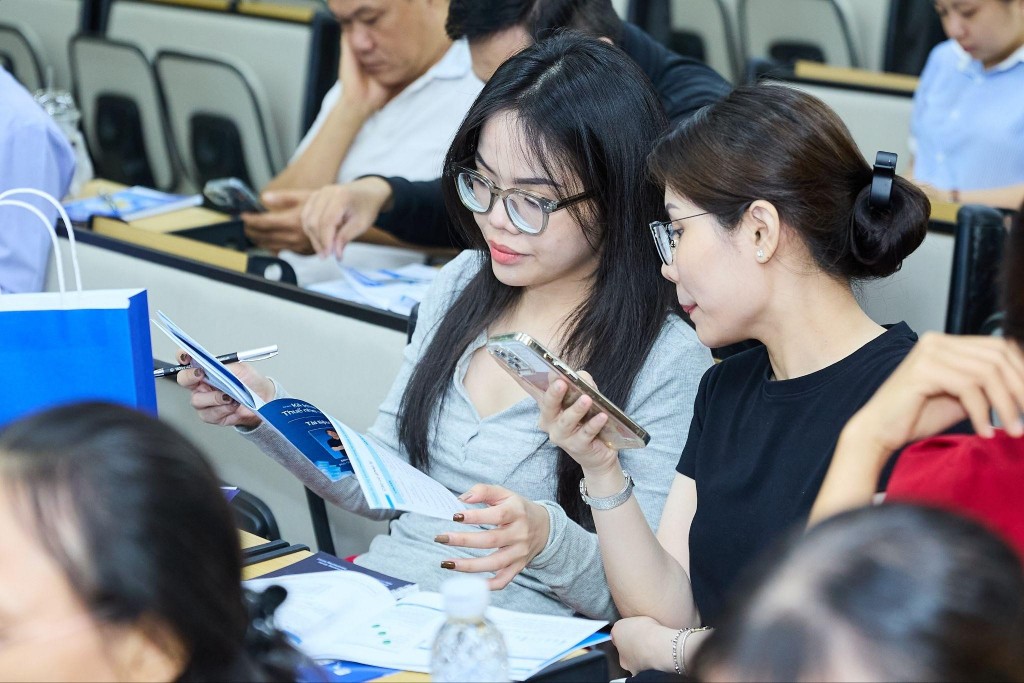 Đồng hành cùng hộ khoán chuyển sang kê khai: Hiểu đúng, làm đúng Đồng hành cùng hộ khoán chuyển sang kê khai: Hiểu đúng, làm đúng