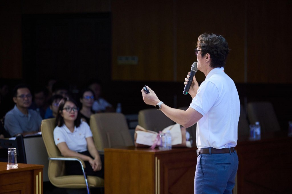 Đồng hành cùng hộ khoán chuyển sang kê khai: Hiểu đúng, làm đúng Đồng hành cùng hộ khoán chuyển sang kê khai: Hiểu đúng, làm đúng