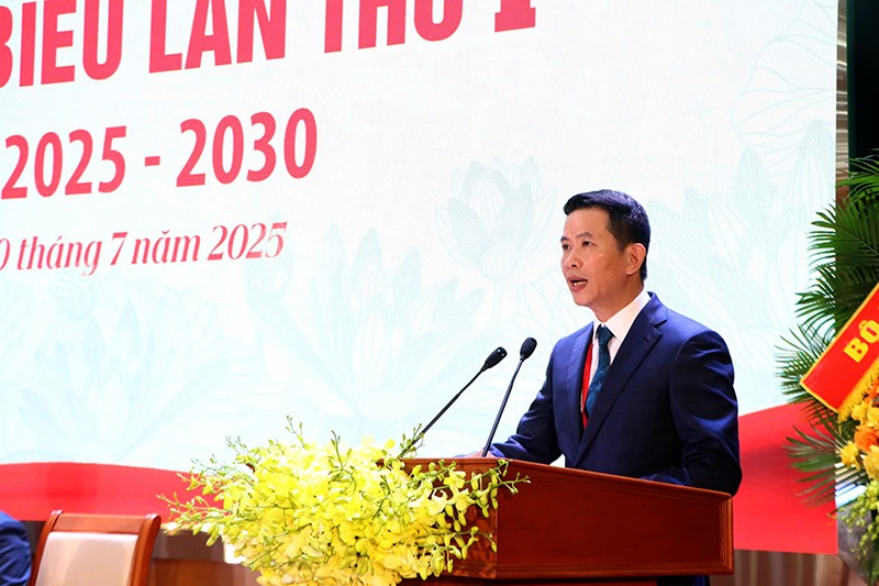 Đồng chí Phạm Tuấn Long - Bí thư Đảng uỷ, Chủ tịch HĐND phường phát biểu tại Đại hội Đồng chí Phạm Tuấn Long - Bí thư Đảng uỷ, Chủ tịch HĐND phường phát biểu tại Đại hội