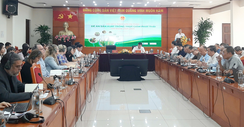 Hội nghị tham vấn “Đề án sản xuất trồng trọt giảm phát thải giai đoạn 2025 - 2030” do Bộ Nông nghiệp và Môi trường tổ chức sáng 30/7, tại Hà Nội.