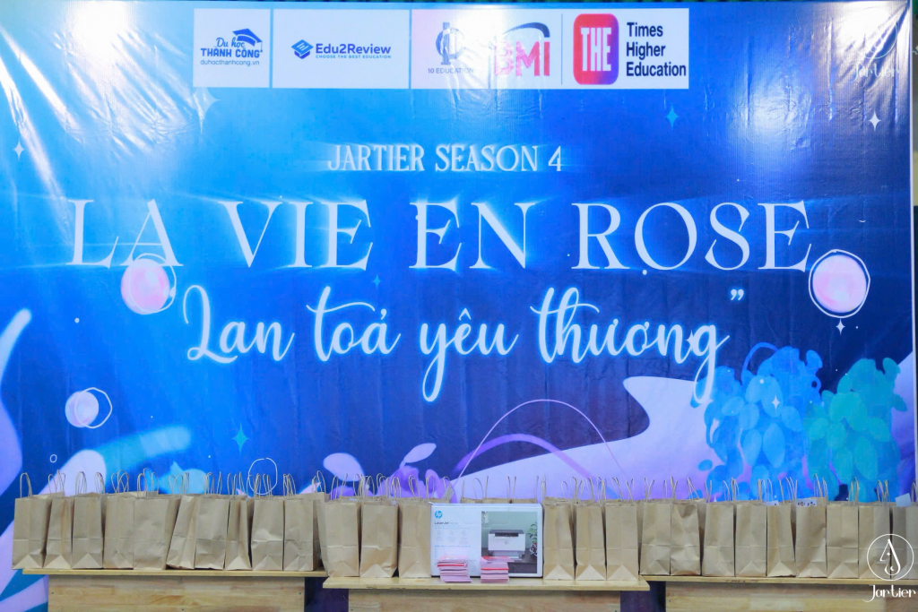 Góp phần lan tỏa những điều tốt đẹp đến cộng đồng Góp phần lan tỏa những điều tốt đẹp đến cộng đồng