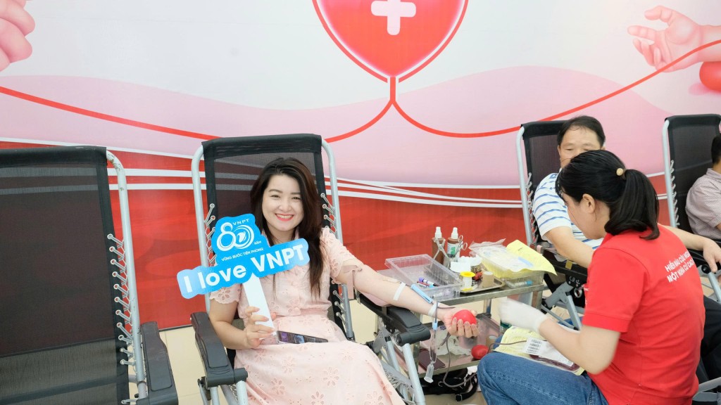 Tuổi trẻ VNPT: Gửi yêu thương bằng những giọt máu hồng