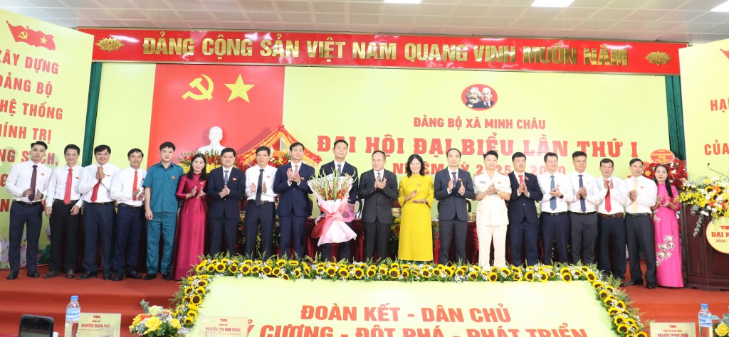 Xã Minh Châu bước trên hành trình xanh, văn minh, hạnh phúc Xã Minh Châu bước trên hành trình xanh, văn minh, hạnh phúc