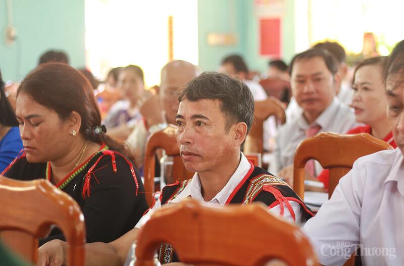 Ia Dom là xã biên giới với diện tích tự nhiên 145,62 km², quy mô dân số 2.200 hộ, 8.686 người