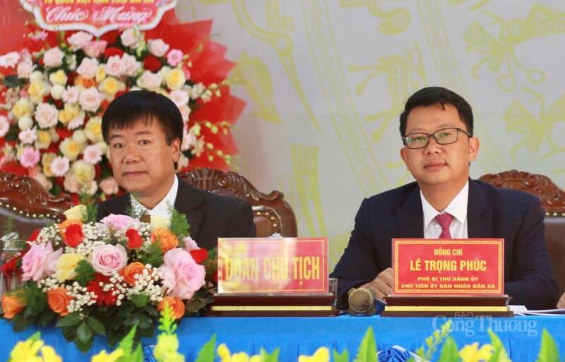 Đoàn Chủ tịch Đại hội đại biểu Đảng bộ xã Ia Dom lần thứ nhất, nhiệm kỳ 2025 - 2030