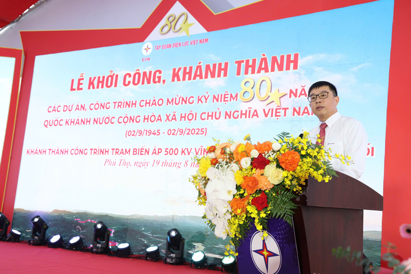 Tổng giám đốc EVNNPT Phạm Lê Phú phát biểu