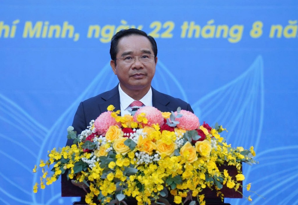 Chủ tịch UBND TP Hồ Chí Minh Nguyễn Văn Được phát biểu tại buổi lễ Chủ tịch UBND TP Hồ Chí Minh Nguyễn Văn Được phát biểu tại buổi lễ