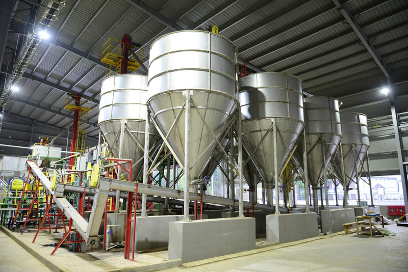 Dây chuyền chế biến cà phê Sơn La nhập khẩu từ Colombia. Ảnh minh họa