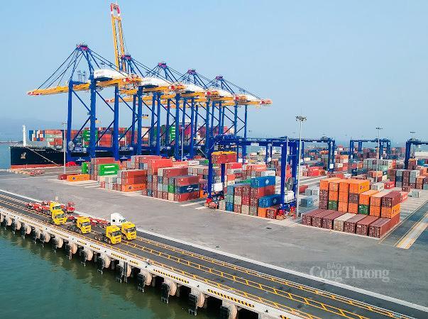 Cảng Container quốc tế Hateco Hải Phòng đánh dấu bước ngoặt quan trọng trong lĩnh vực hành hải, góp phần thúc đẩy giao thương quốc tế