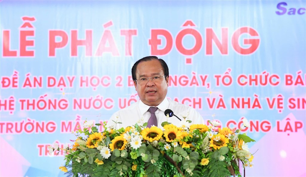 Phó Chủ tịch UBND tỉnh Nguyễn Minh Luân phát biểu tại buổi lễ. Phó Chủ tịch UBND tỉnh Nguyễn Minh Luân phát biểu tại buổi lễ.