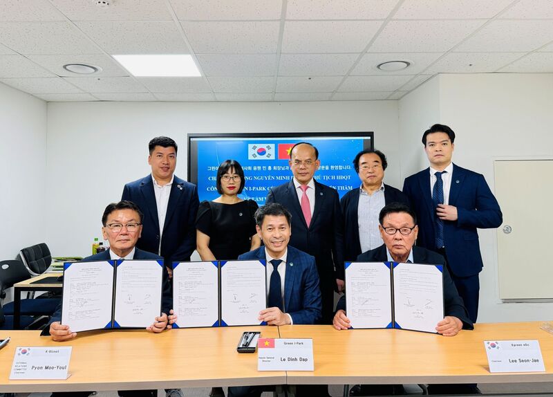 Lễ ký kết Thỏa thuận hợp tác giữa Tập đoàn Green i-Park và Công ty K-Green E&C và dưới sự chứng kiến của Hiệp hội KBIZ