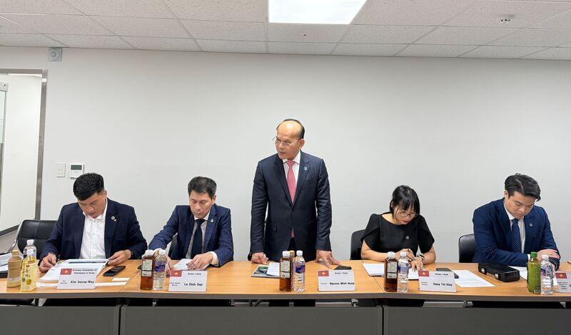 Lãnh đạo Tập đoàn Green i-Park và hội Hiệp hội KBIZNET chứng kiến lễ ký kết Thỏa thuận hợp tác giữa Công ty Cổ phần Green i-Park và Công ty K-Green E&C.