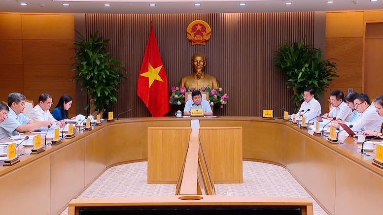 Phó Thủ tướng Nguyễn Chí Dũng nhấn mạnh, việc xây dựng nghị quyết phát triển kinh tế Nhà nước phải bảo đảm tiến độ và chất lượng; giải quyết được những vấn đề lớn, cốt lõi, chiến lược, làm định hướng của sự phát triển của doanh nghiệp Nhà nước và sự bứt phá của các ngành - Ảnh: VGP/Thu Sa