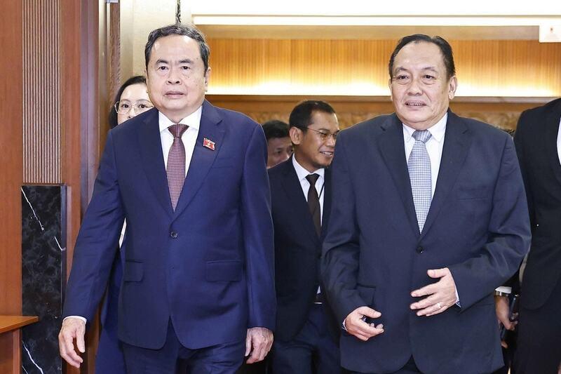 Chủ tịch Quốc hội Trần Thanh Mẫn và Chủ tịch Thượng viện Malaysia Dato’ Awang Bemee Awang Ali Basah. Ảnh: Doãn Tấn/TTXVN