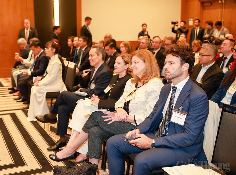 Đại diện một số doanh nghiệp nước ngoài cùng tham dự Tọa đàm giữa Chủ tịch nước Lương Cường và các doanh nghiệp lớn của Hoa Kỳ.