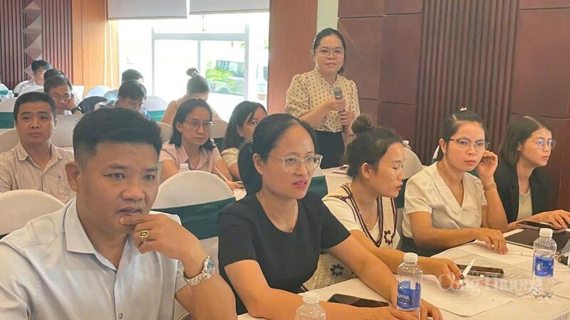 Các đại biểu trao đổi thảo luận tại Tập huấn.