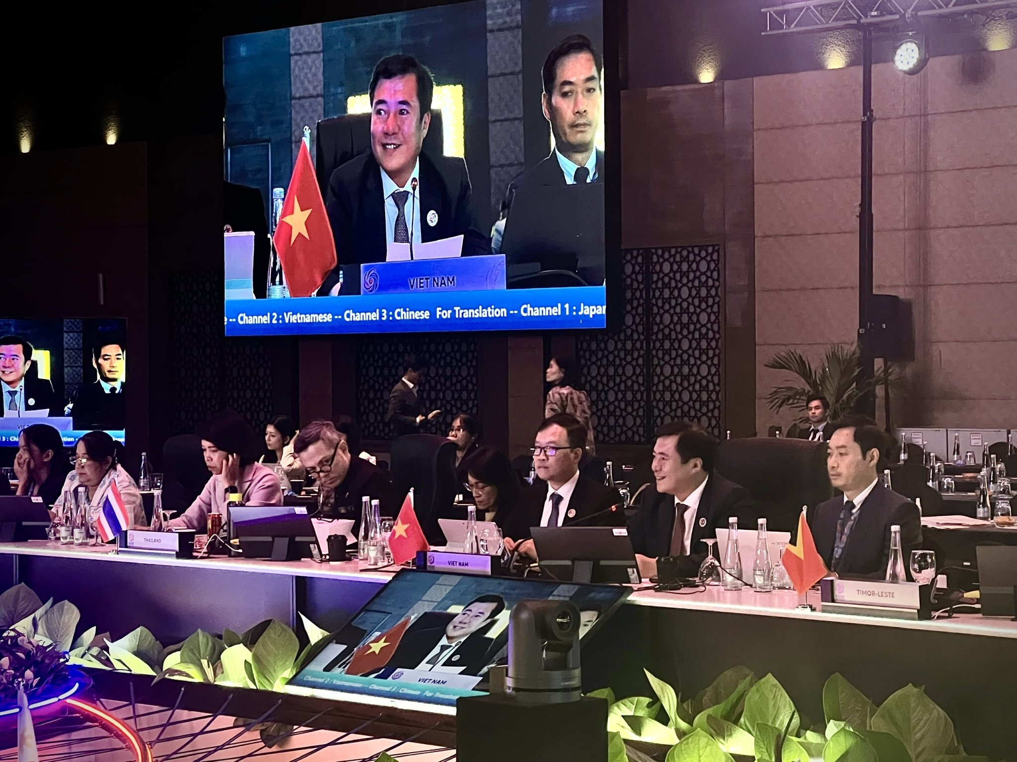 Đoàn Việt Nam do Thứ trưởng Bộ Công Thương Nguyễn Sinh Nhật Tân dẫn đầu dự AEM57 và các Hội nghị tham vấn giữa Bộ trưởng Kinh tế ASEAN với đối tác, cùng Hội nghị Bộ trưởng RCEP tại Ma-lai-xi-a.