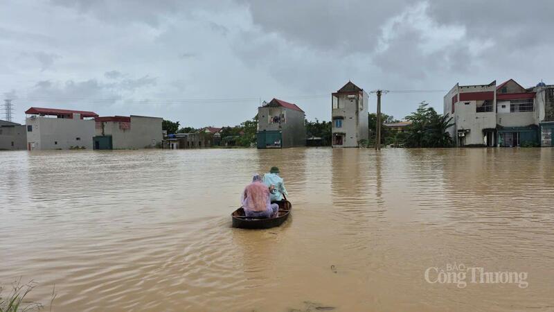 Vùng rốn lũ Nông Cống (xã Nông Cống) giữa mênh mông biển nước