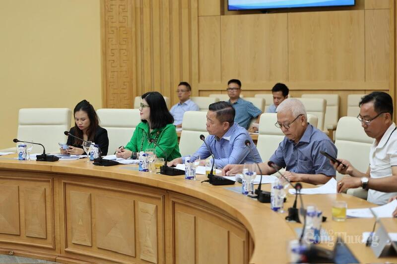 Tại hội thảo, các đại biểu đã trao đổi, đóng góp nhiều ý kiến chuyên môn nhằm hoàn thiện dự thảo Quy chuẩn kỹ thuật quốc gia đối với sản phẩm đồ uống có cồn